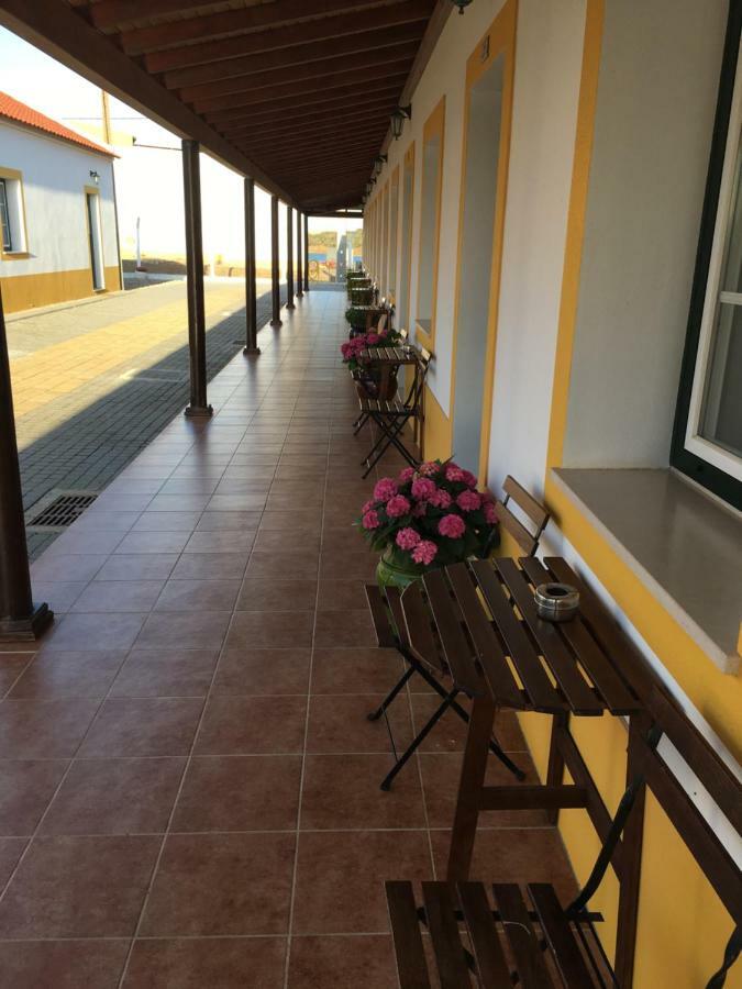 Agro-Turismo Do Roxo Guest House Ervidel Екстериор снимка